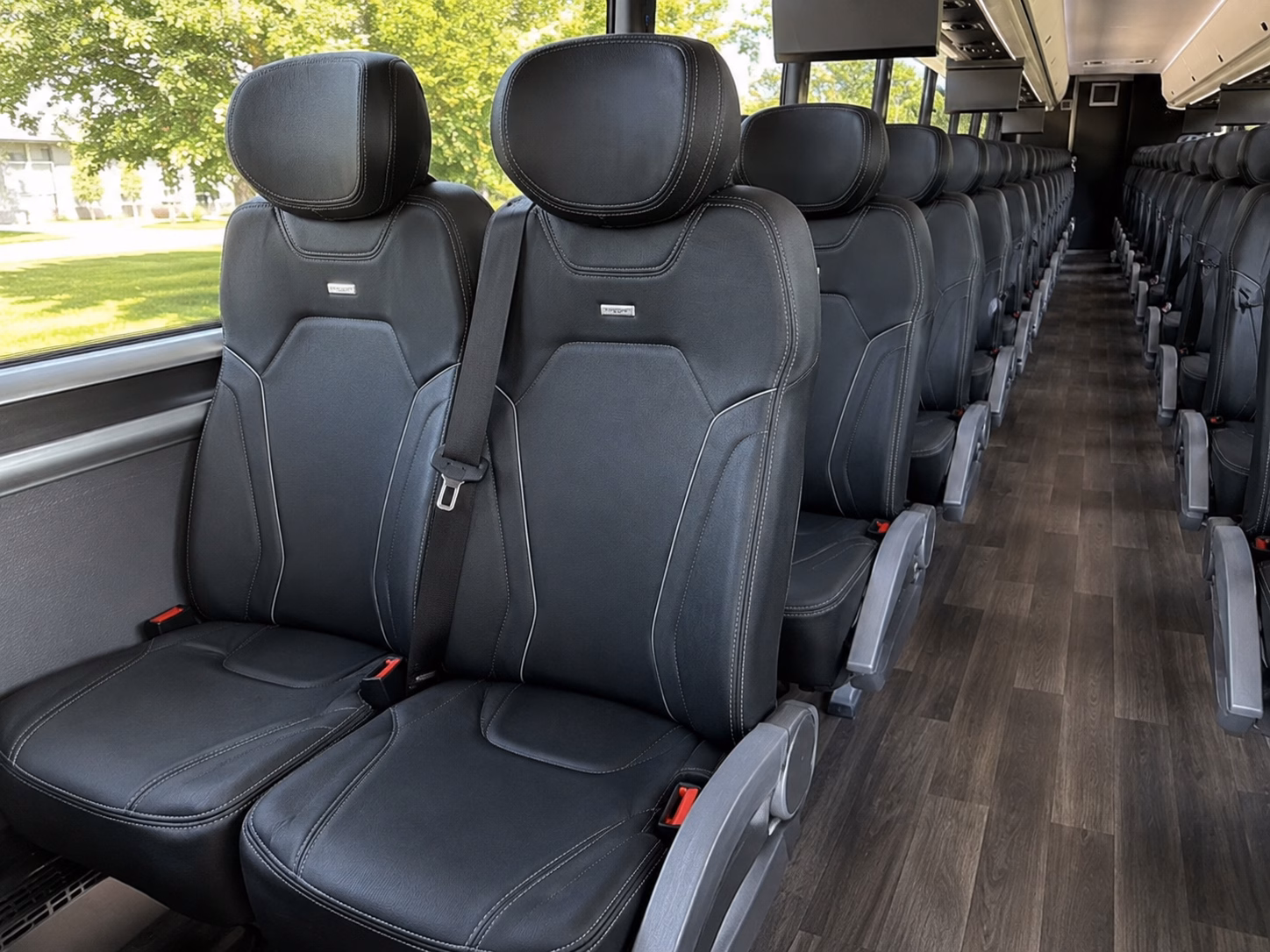 coordinating a group wine tour from spring hill just got simple