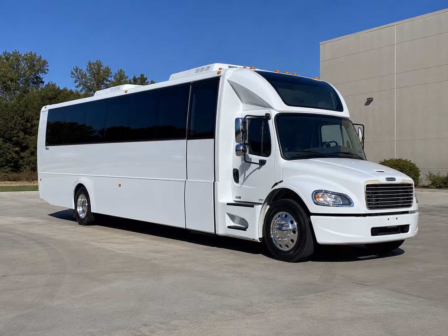 spring hill 28 passenger party bus