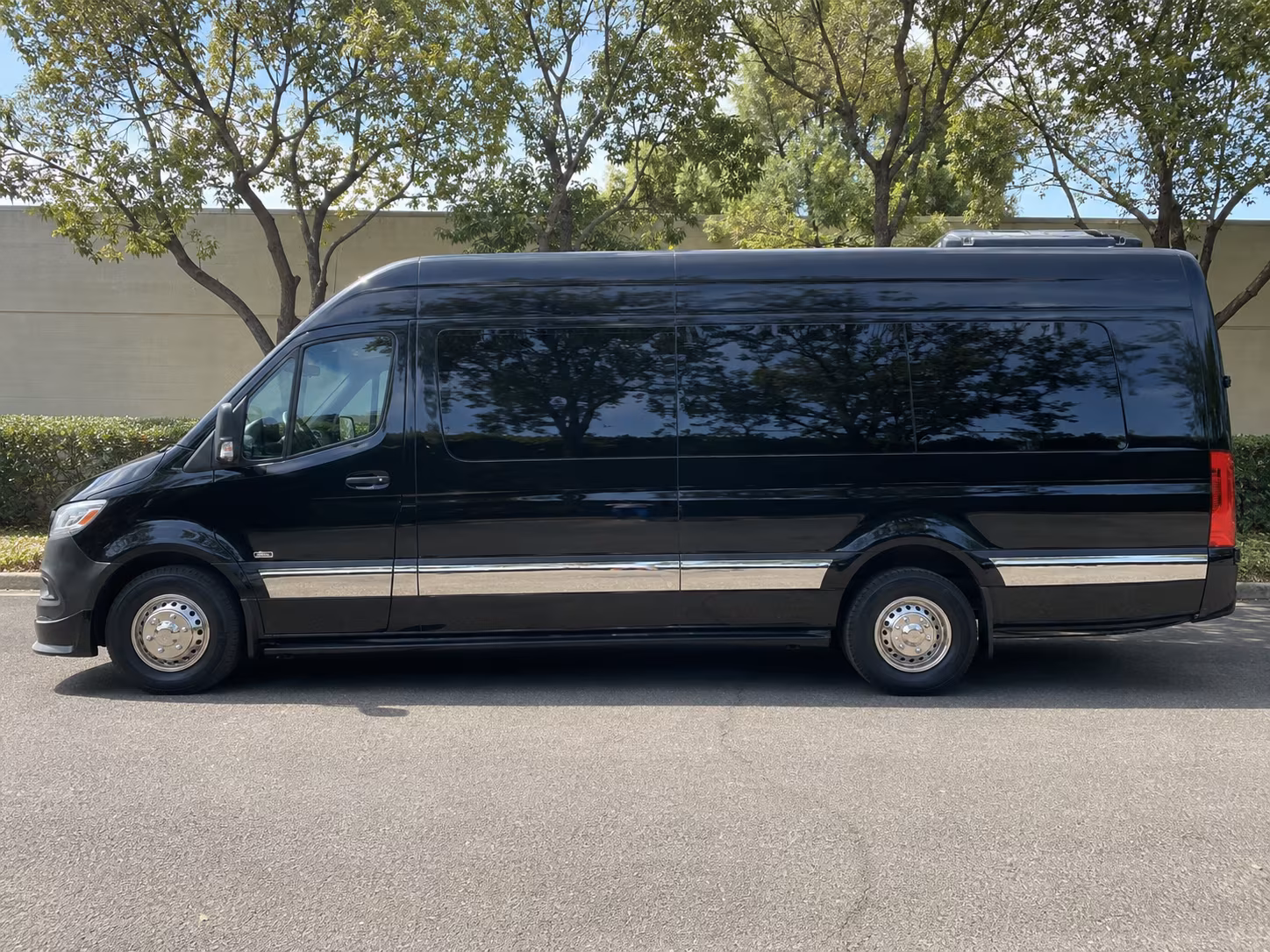 Spring Hill Wine Tour & Brewery Transportation
